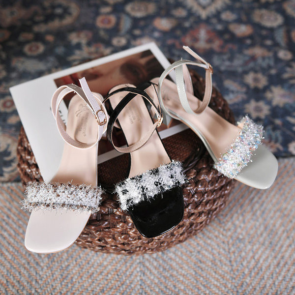 Ležerne ženske sandale sa kožnim remenom u tri boje