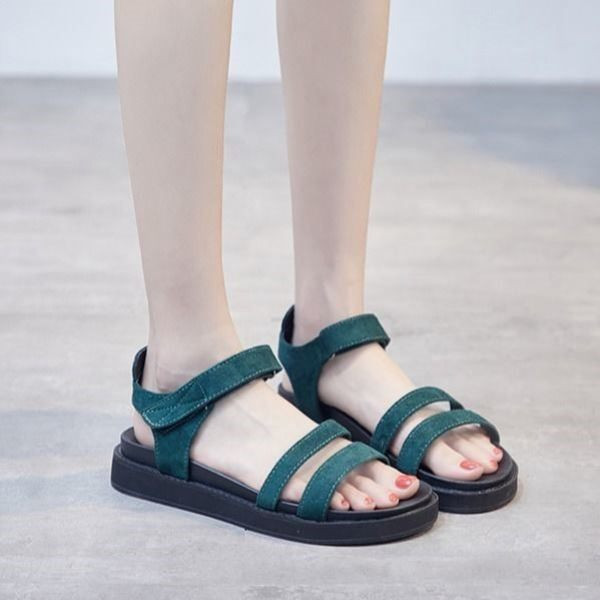 Ženske ležerne sandale od eko brušene kože s čičak kopčanjem