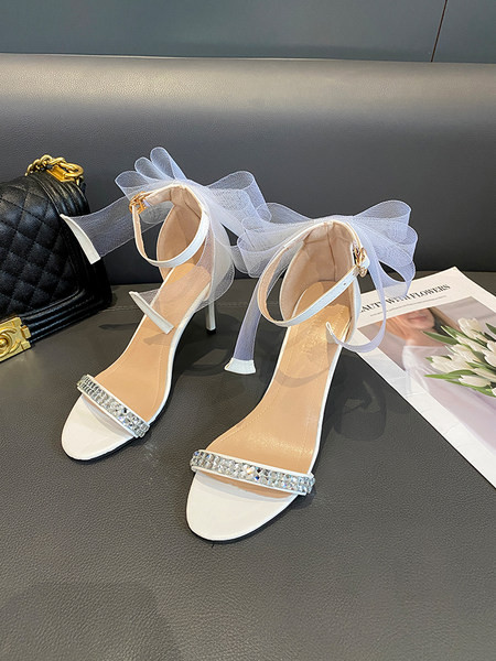 Moderne ženske sandale na tanku petu od 8,5 cm i trakom