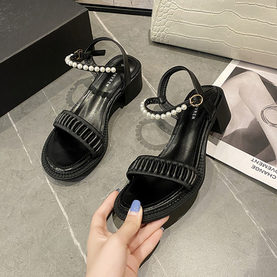 Γυναικεία έκο δερμάτινα σανδάλια με χοντρό τακούνι και πέρλες διακόσμηση