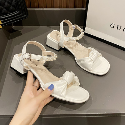 Γυναικεία casual σανδάλια από faux δέρμα και  πέρλες