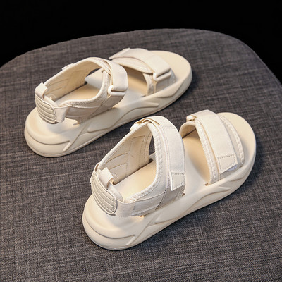 Σπορ-casual γυναικεία σανδάλια με επίπεδη σόλα και στερέωση βελκρό