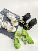 Ležerne ženske sandale sa metalnim lancem