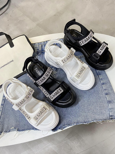 Ležerne ženske sandale sa kamenčićima