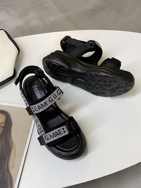 Ležerne ženske sandale sa kamenčićima