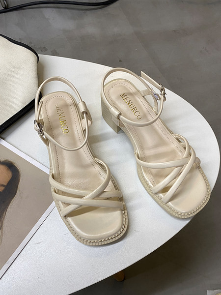 Ženske kožne sandale na petu debljine 4,5 cm