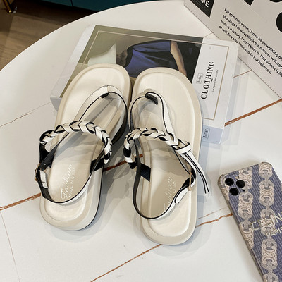 Ležerne ženske sandale s ravnim potplatom između prstiju