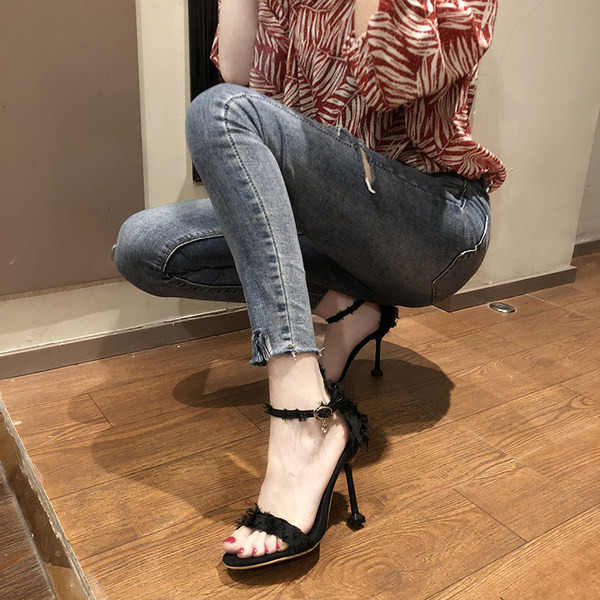 Καλοκαιρινά σανδάλια νέο μοντέλο με κρόσια και ψηλά τακούνια