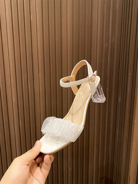 Moderne ženske sandale sa tilom i sjajnim česticama