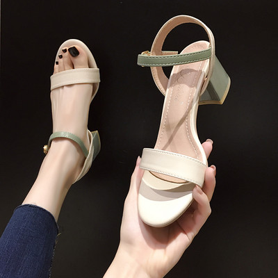 Καλοκαιρινά σανδάλια νέου μοντέλου από οικολογικό δέρμα με χαμηλό τακούνι