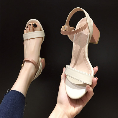 Καλοκαιρινά σανδάλια νέου μοντέλου από οικολογικό δέρμα με χαμηλό τακούνι