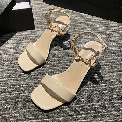 Öko-nahast moodsad naiste sandaalid metallketi ja 7 cm kontsaga