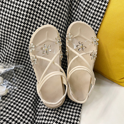 Νέο μοντέλο γυναικεία σανδάλια με επίπεδη σόλα - σε δύο χρώματα