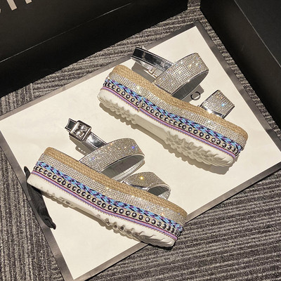 Casual γυναικεία σανδάλια με πέτρινη διακόσμηση και πλατφόρμα 6 cm