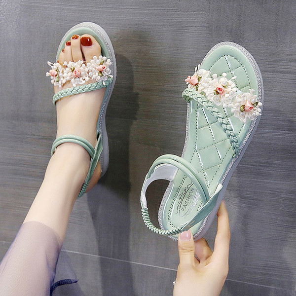 Ležerne ženske sandale s 3D elementima cvijeća u bijeloj i zelenoj boji