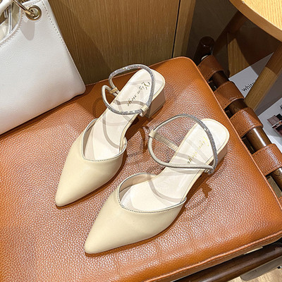 Μοντέλο σανδάλια από δέρμα οικολογικό με πέτρινη διακόσμηση