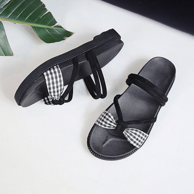 Novi model ženskih sandala sa ravnim đonom u crnoj i bež boji