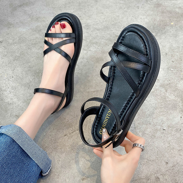 Novi model ženskih ljetnih sandala od umjetne kože sa ravnim đonom