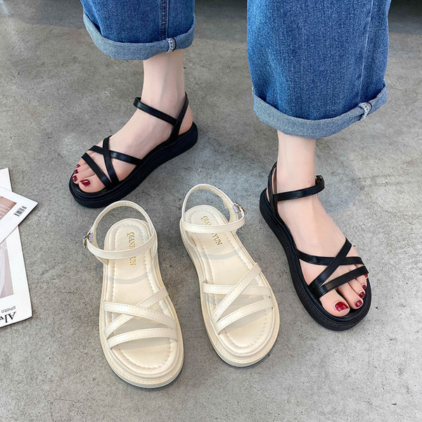 Novi model ženskih ljetnih sandala od umjetne kože sa ravnim đonom