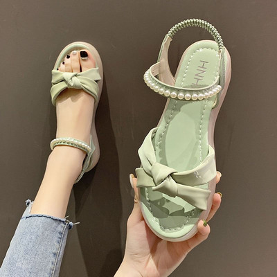 Γυναικεία σανδάλια με μαργαριτάρια σε πράσινο και λευκό χρώμα
