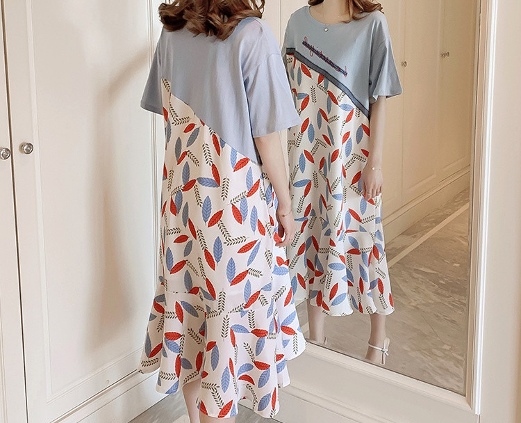 Μοντέρνο γυναικείο μακρύ φόρεμα με οβάλ ντεκολτέ για έγκυες γυναίκες