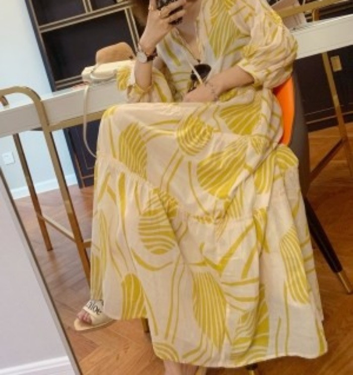 Elegantna duga ženska haljina s cvjetnim uzorkom za trudnice