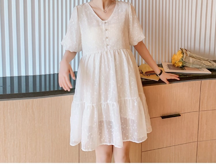 Elegantna ženska kratka haljina s ovalnim izrezom za trudnice