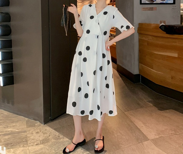 Ženska ležerna haljina na točkice i špic izrez za trudnice
