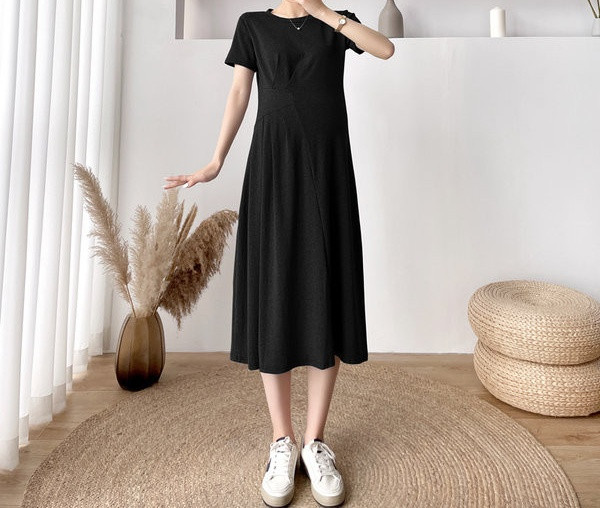 Ženska aktualna haljina s kratkim rukavima i ovalnim izrezom za trudnice