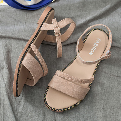 Casual γυναικεία σανδάλια με λουράκια και επίπεδη σόλα