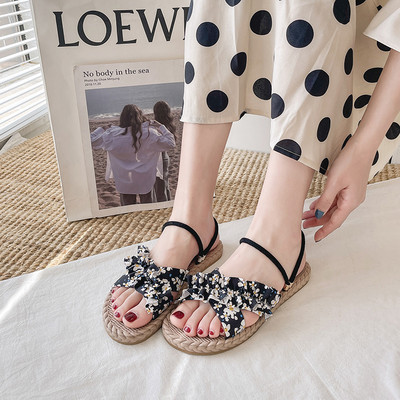 Γυναικεία σανδάλια με πέρλες και λουράκια - δύο μοντέλα