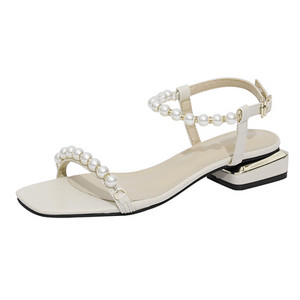 Μοντέρνα γυναικεία σανδάλια - διάφορα μοντέλα