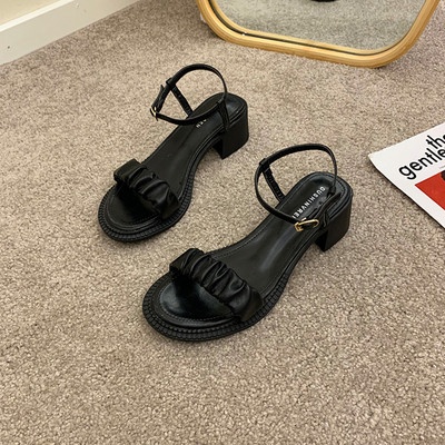 Moteriškos dirbtinės odos basutės – dviejų modelių