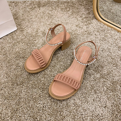 Moteriškos dirbtinės odos basutės – dviejų modelių