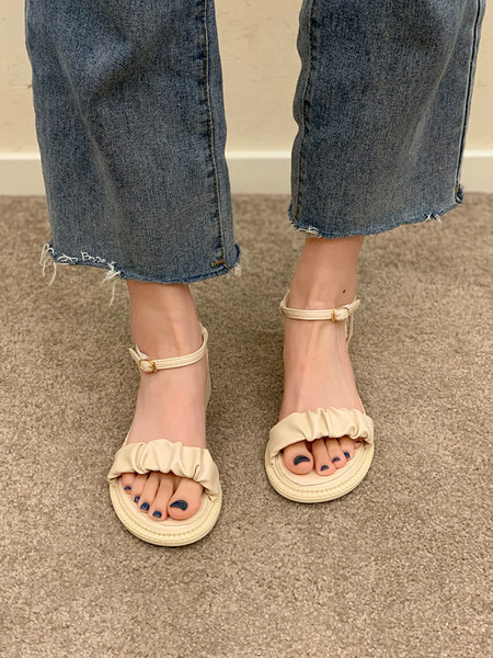 Moteriškos dirbtinės odos basutės – dviejų modelių