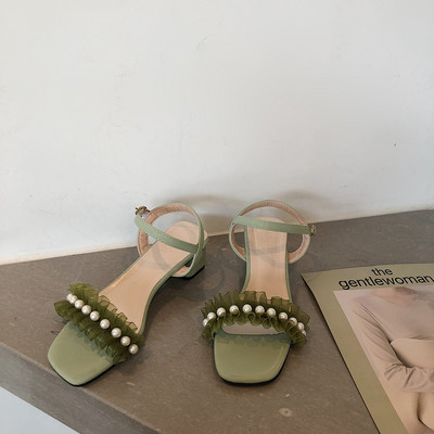 Νέο μοντέλο κομψά γυναικεία σανδάλια με διακοσμητικές πέρλες