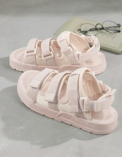 Καλοκαιρινά και  υφασμάτινα σανδάλια με velcro και επίπεδη σόλα