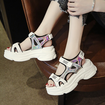 Γυναικεία καλοκαιρινά σανδάλια με velcro και τραχιά σόλα