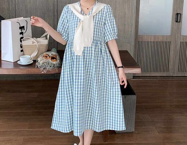 Μοντέρνο  γυναικείο φόρεμα καρό για έγκυες γυναίκες