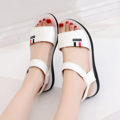 Καλοκαιρινά σανδάλια από οικολογικό δέρμα χωρίς στερέωση