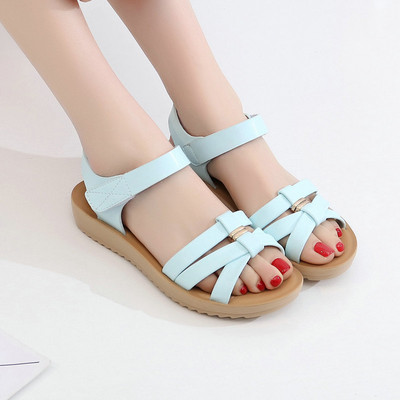 Καλοκαιρινά σανδάλια από οικολογικό δέρμα χωρίς στερέωση