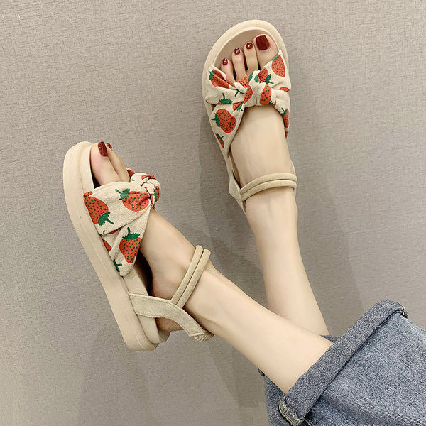 Ženske sandale u dvije boje sa ravnim đonom