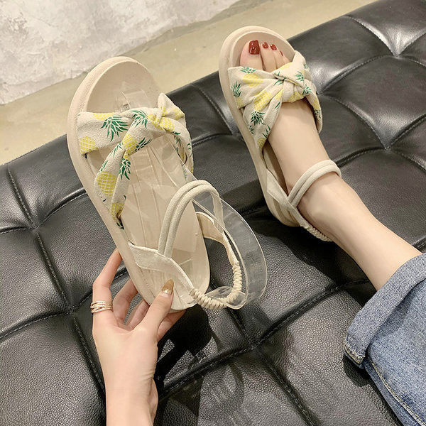 Ženske sandale u dvije boje sa ravnim đonom