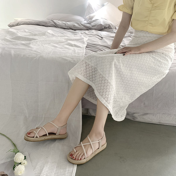 Ležerne ženske sandale s ravnim potplatom i elastikom
