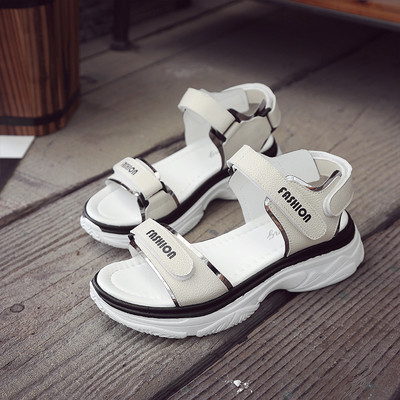 Ženske sandale sa čičak kopčanjem i natpisom