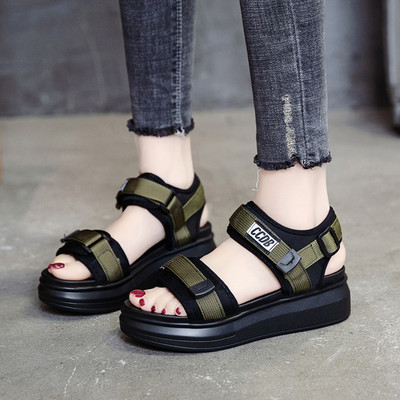 Ženske sandale od tekstila na čičak