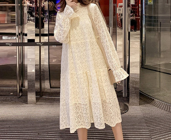 Elegantna ženska haljina s visokim ovratnikom i dugim rukavima za trudnice