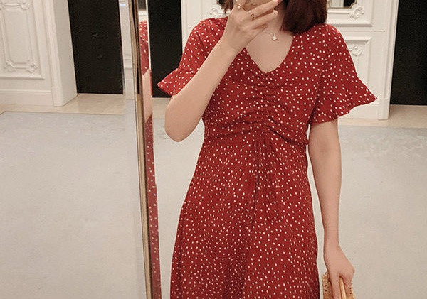 Aktualni dugi model ženske haljine za trudnice