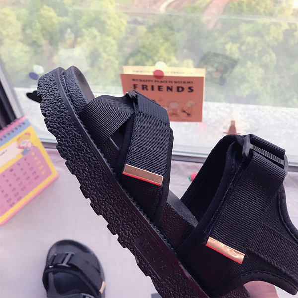 Moderne sandale od tekstila na čičak