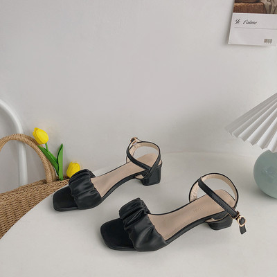 Elegantsed paksu kontsa ja pandlaga ökonahast naiste sandaalid